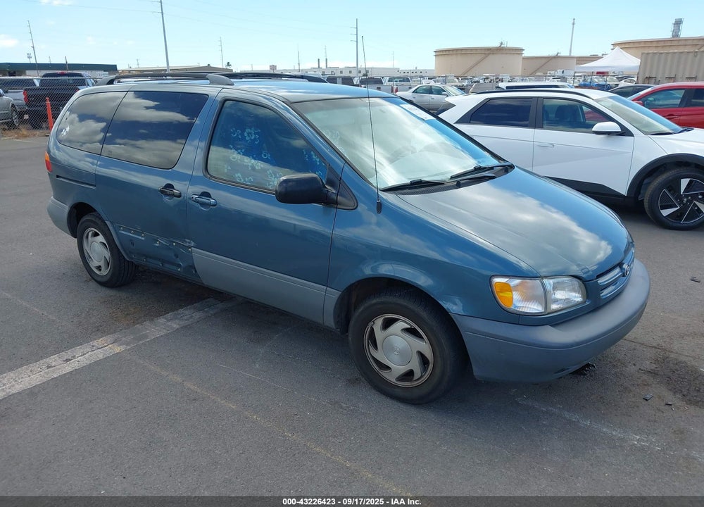 2000 TOYOTA SIENNA LE VIN: 4T3ZF13C9YU262706