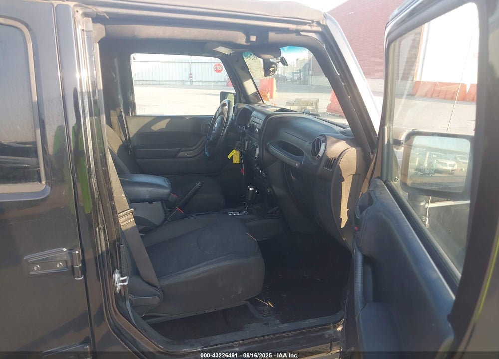 2017 JEEP WRANGLER UNLIMITED VIN: 1C4HJWDG7HL564104