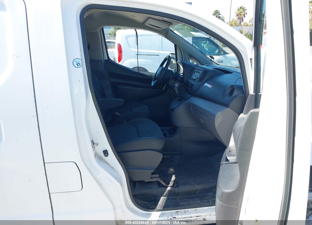 2015 NISSAN NV200 S/SV VIN: 3N6CM0KN3FK725732