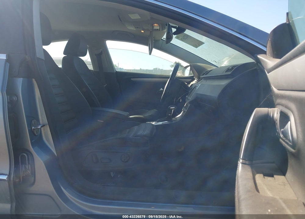 2011 VOLKSWAGEN CC VIN: WVWMP7AN4BE704868