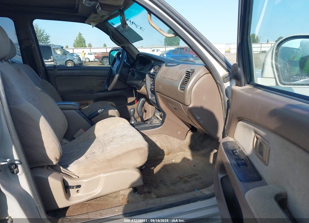 2000 TOYOTA 4RUNNER SR5 V6 VIN: JT3HN86R5Y0295525