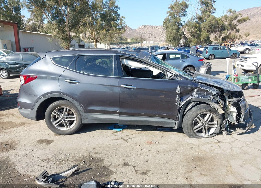 2018 HYUNDAI SANTA FE VIN: 5XYZT3LB0JG572372
