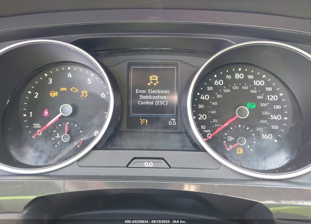 2018 VOLKSWAGEN TIGUAN VIN: 3VV2B7AXXJM016889