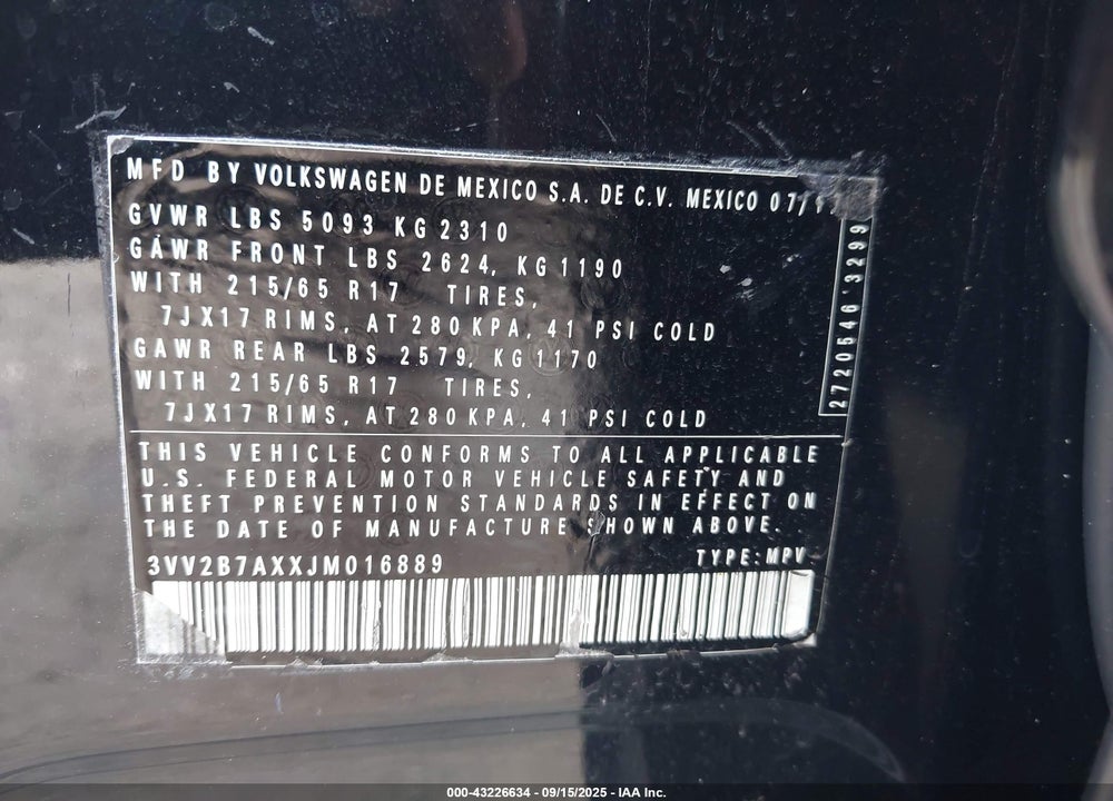 2018 VOLKSWAGEN TIGUAN VIN: 3VV2B7AXXJM016889