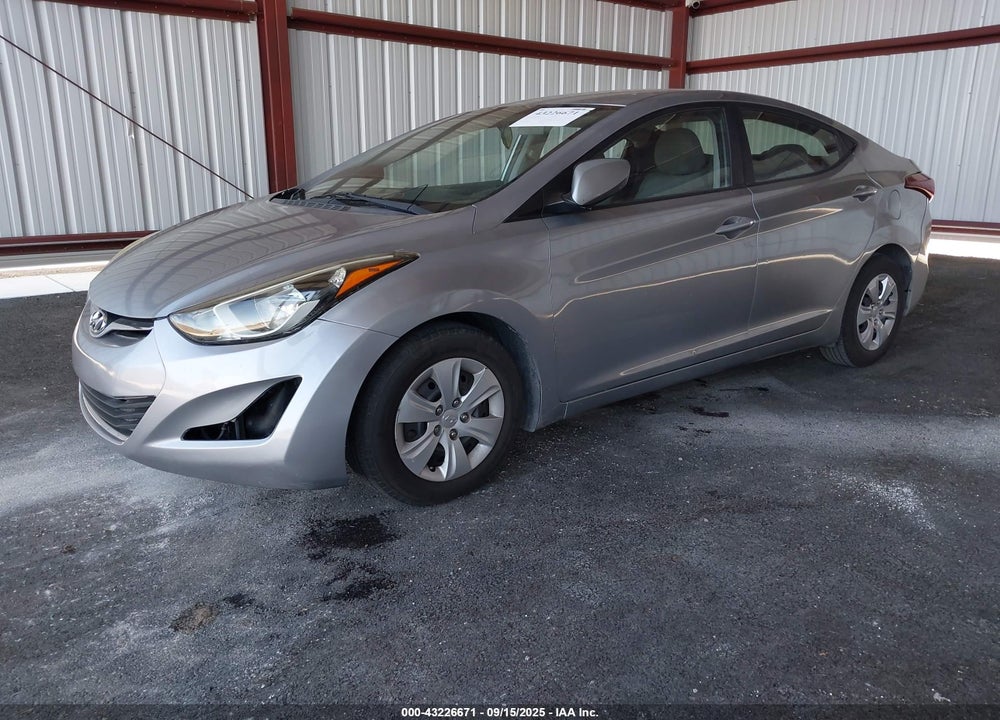 2016 HYUNDAI ELANTRA VIN: 5NPDH4AEXGH677369