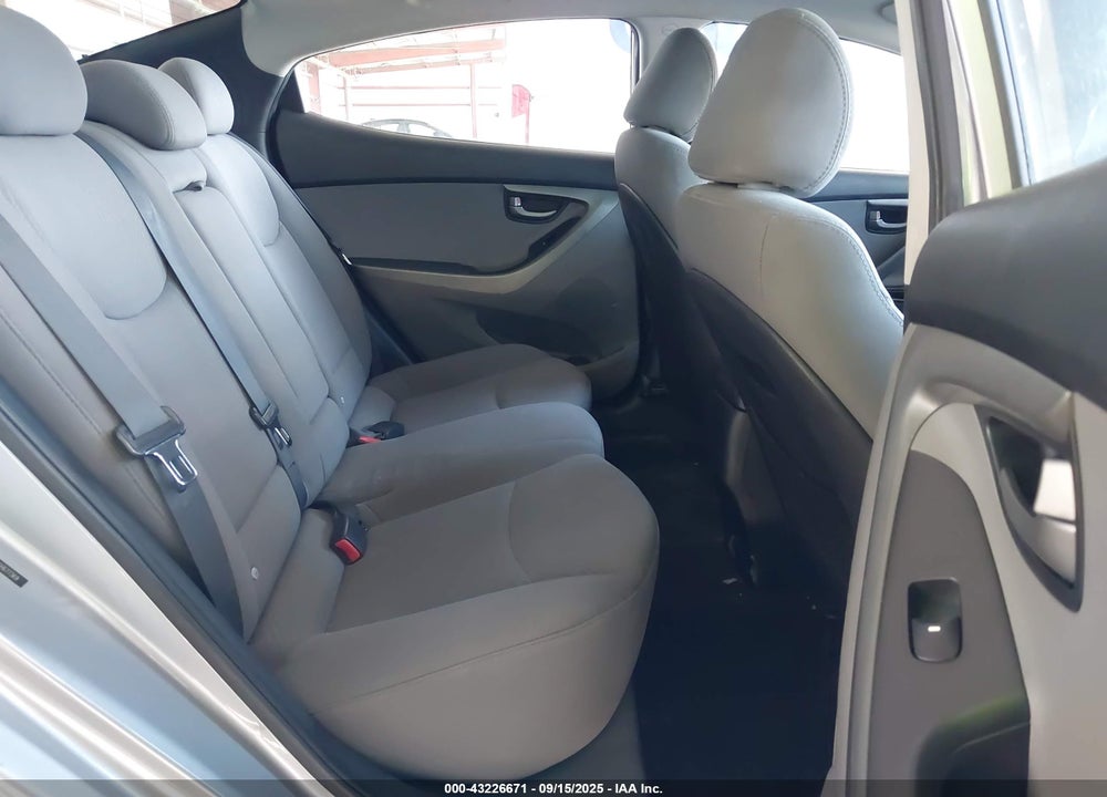 2016 HYUNDAI ELANTRA VIN: 5NPDH4AEXGH677369