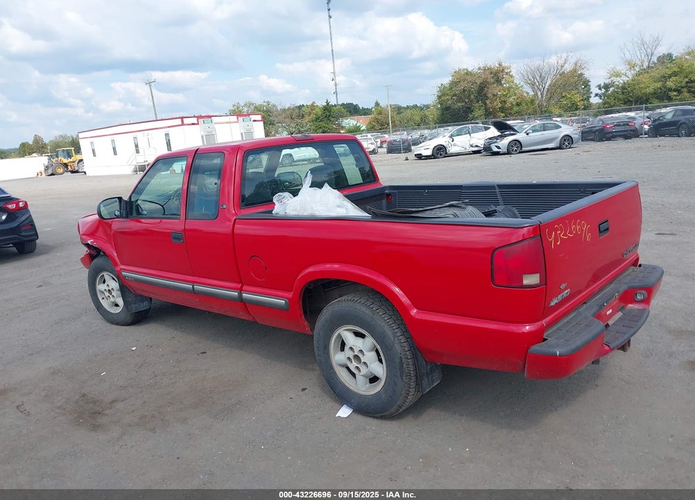 2001 CHEVROLET S-10 LS VIN: 1GCDT19WX18243615