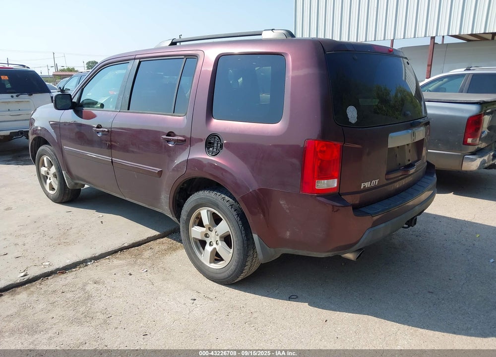 2011 HONDA PILOT EX-L VIN: 5FNYF3H53BB001022
