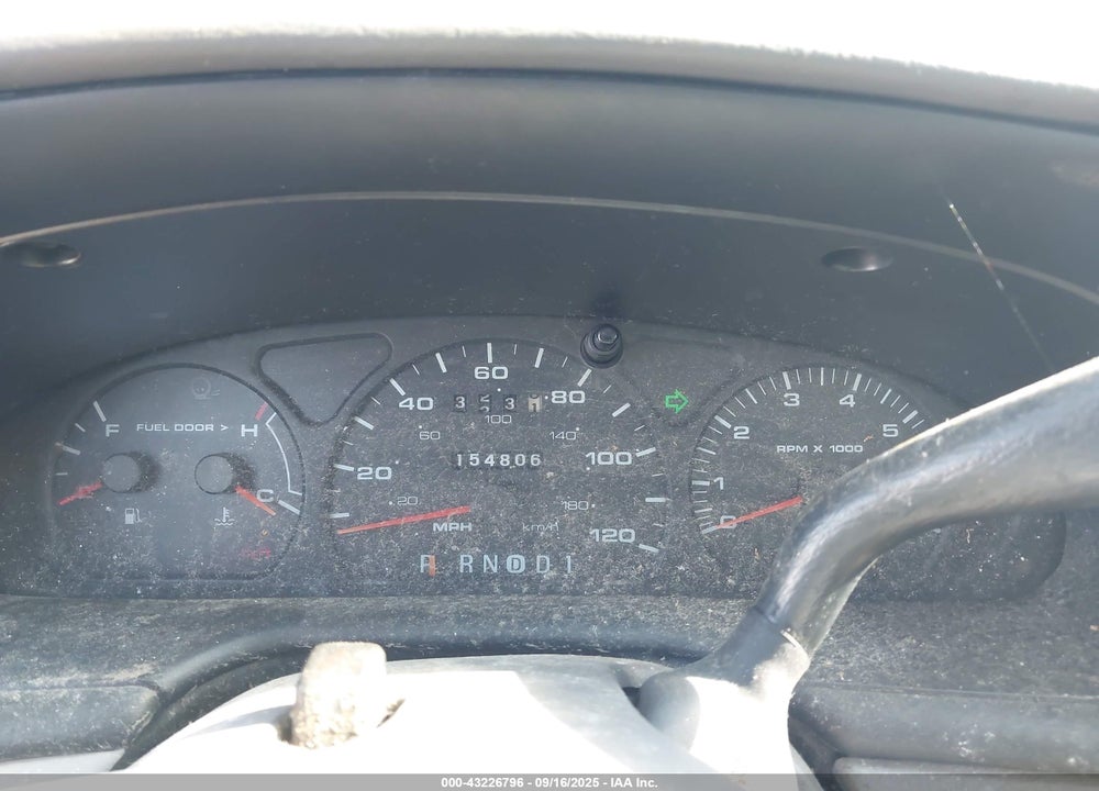 2001 FORD TAURUS SE VIN: 1FAFP53U41A241451