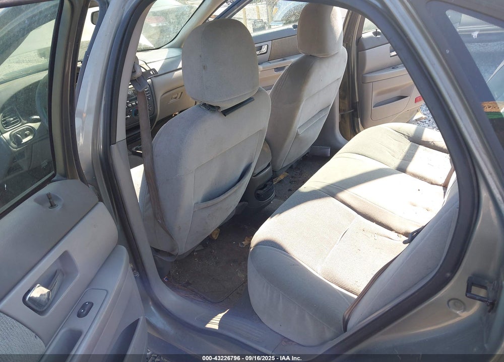 2001 FORD TAURUS SE VIN: 1FAFP53U41A241451
