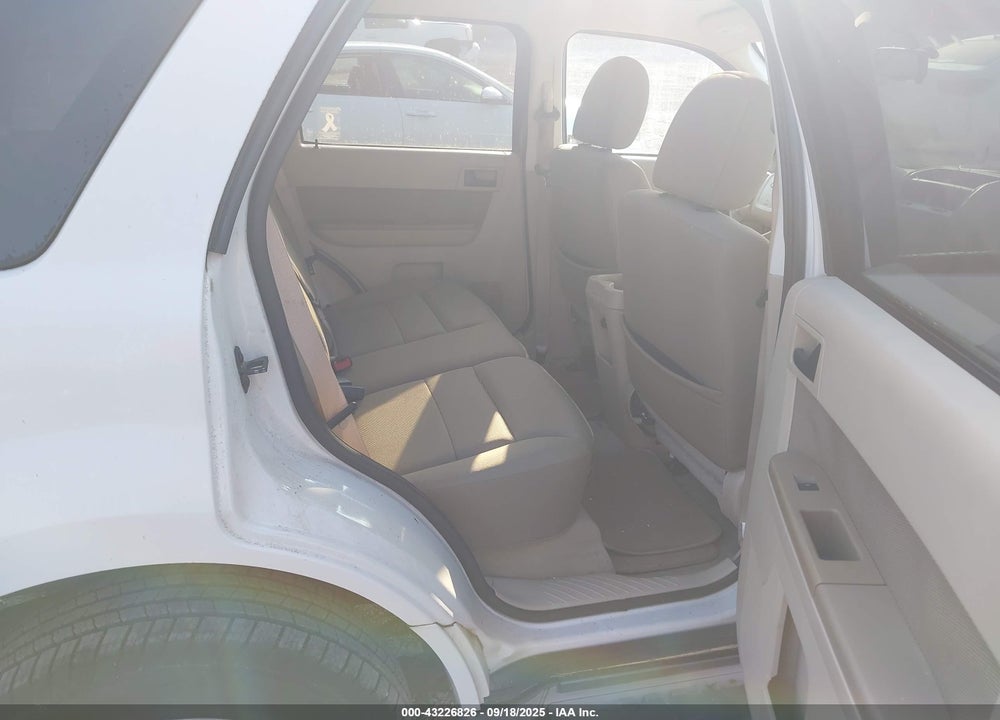 2010 FORD ESCAPE VIN: 1FMCU9D79AKA09181