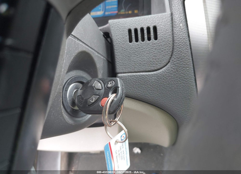2011 FORD FUSION VIN: 3FADP0L31BR119560