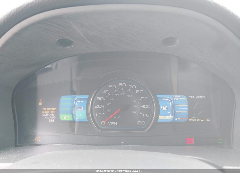 2011 FORD FUSION VIN: 3FADP0L31BR119560