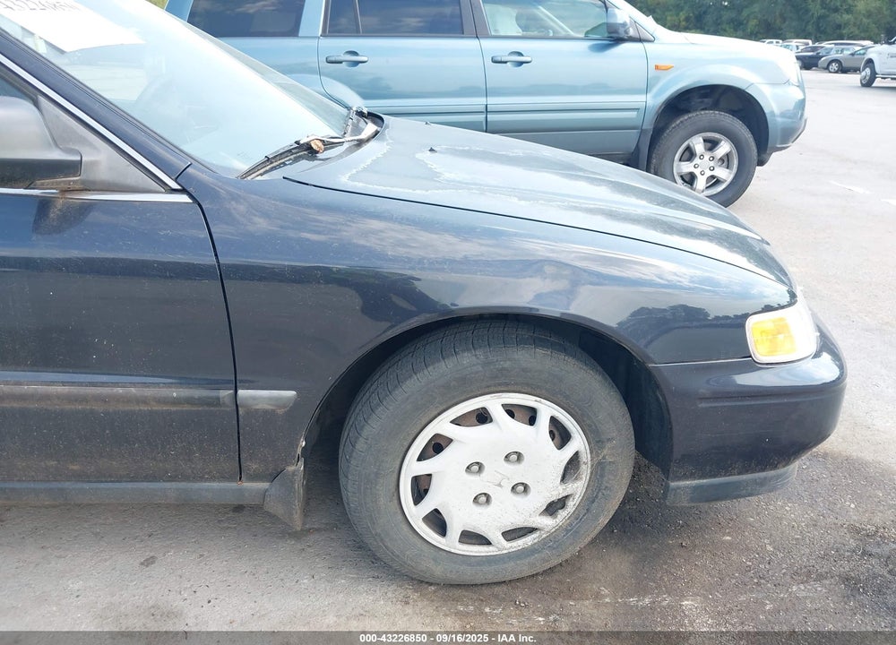 1994 HONDA ACCORD LX/EX VIN: 1HGCD5645RA025543