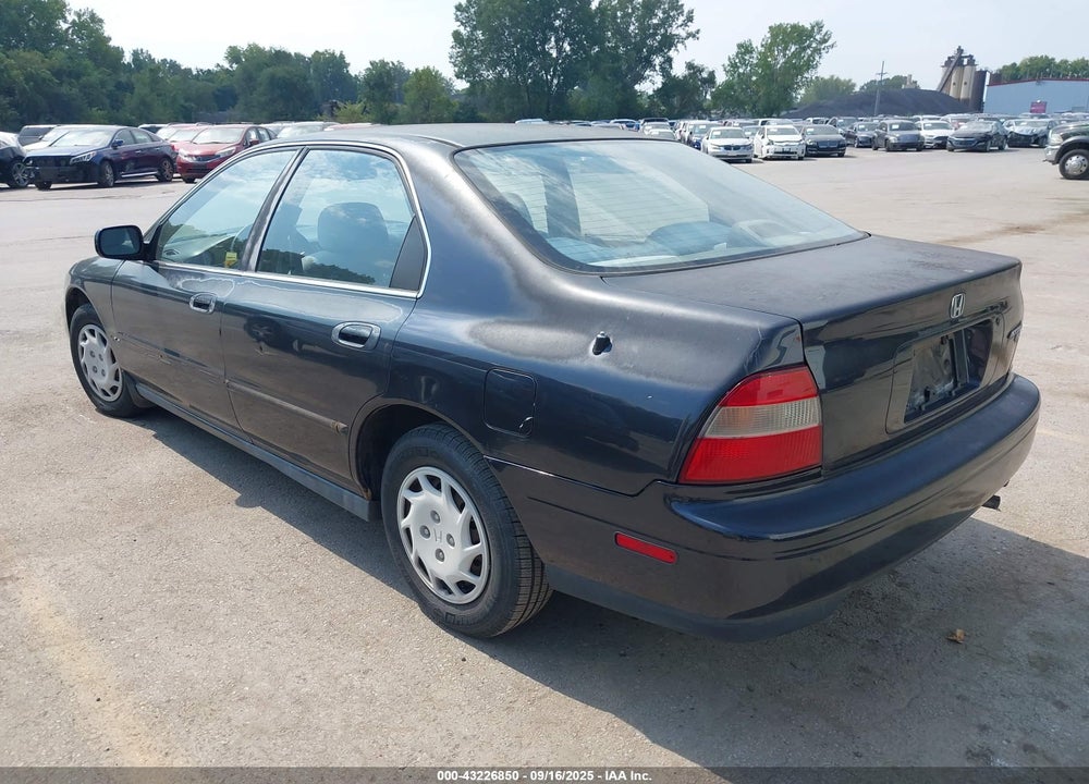 1994 HONDA ACCORD LX/EX VIN: 1HGCD5645RA025543