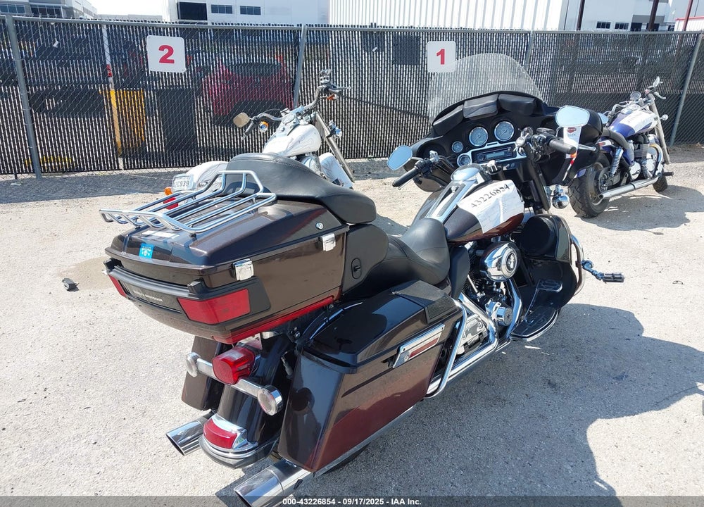 2011 HARLEY-DAVIDSON FLHTK VIN: 1HD1KEM19BB611651