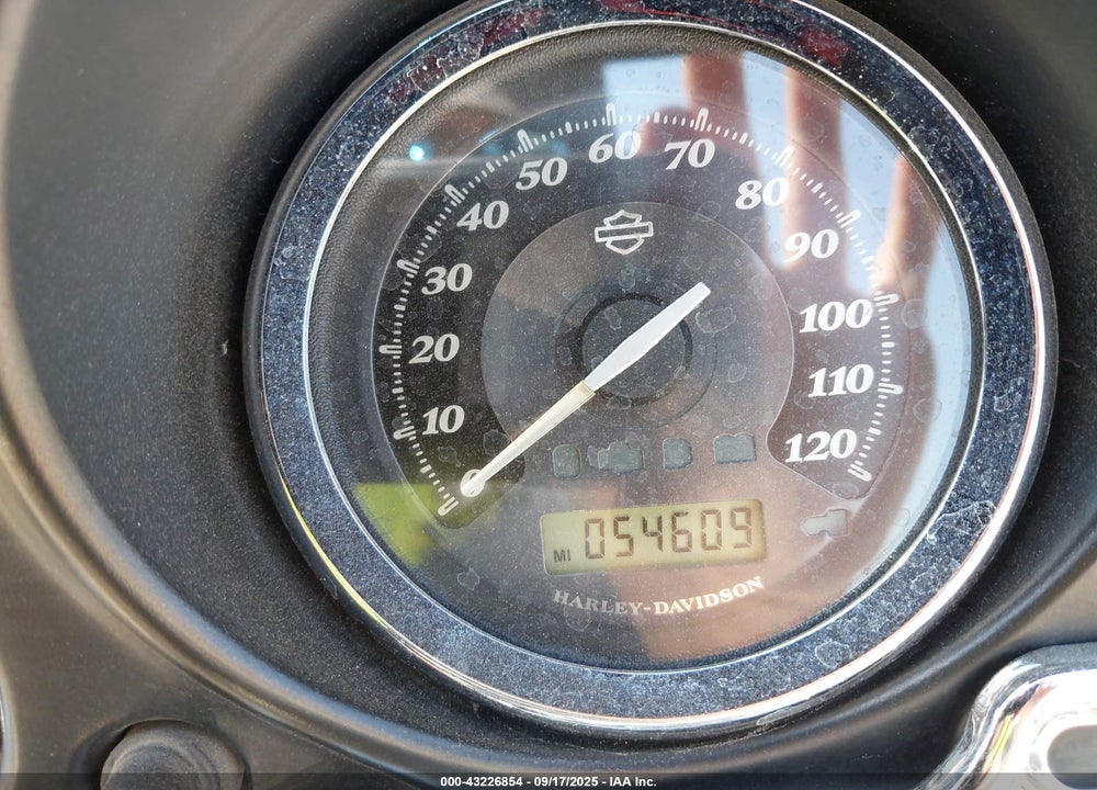 2011 HARLEY-DAVIDSON FLHTK VIN: 1HD1KEM19BB611651