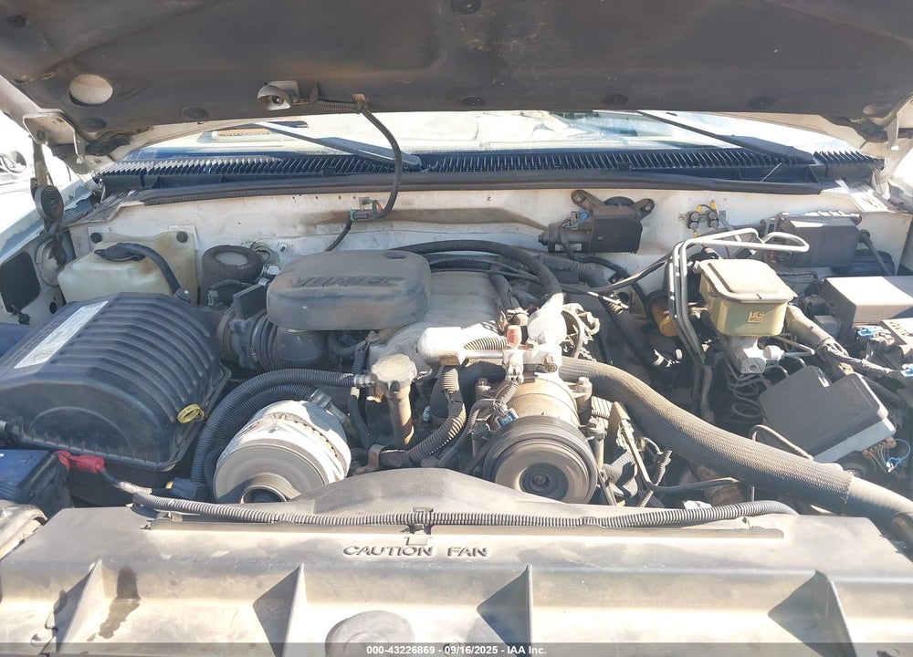 1998 GMC SIERRA 3500 HD SL VIN: 1GTHC39J2WF013698