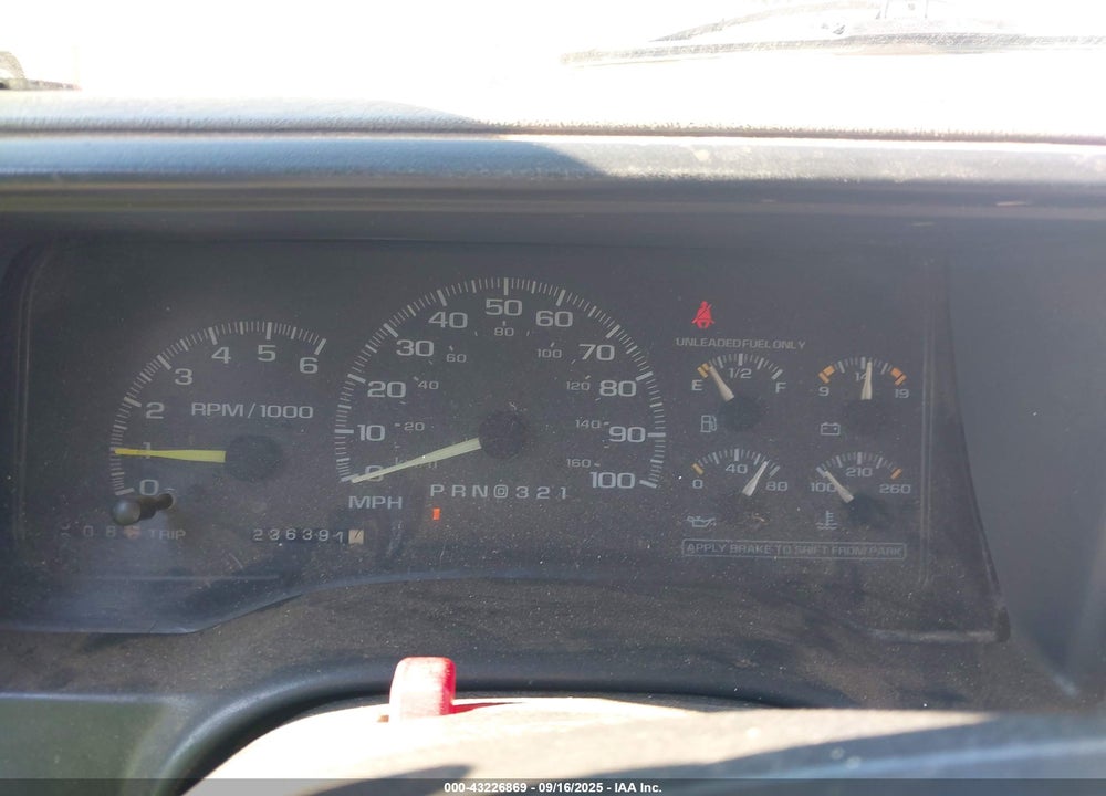 1998 GMC SIERRA 3500 HD SL VIN: 1GTHC39J2WF013698