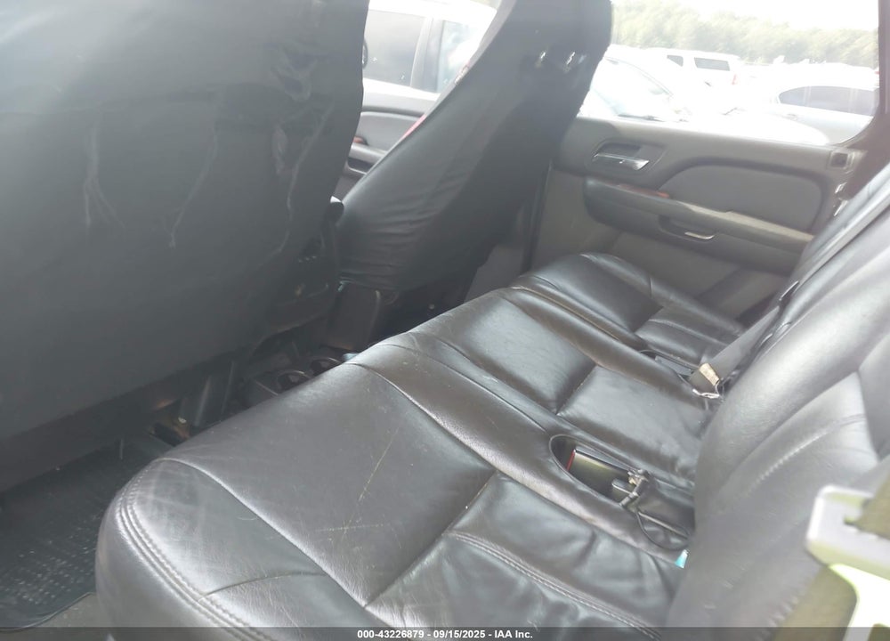 2009 CHEVROLET TAHOE VIN: 1GNEC23389R266994