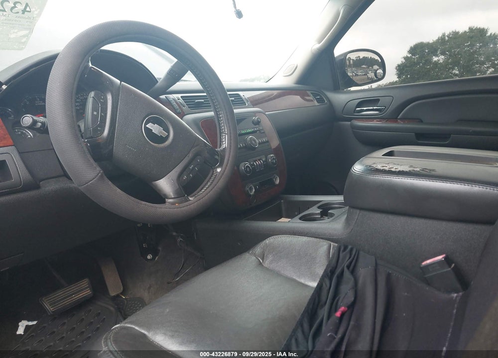 2009 CHEVROLET TAHOE VIN: 1GNEC23389R266994