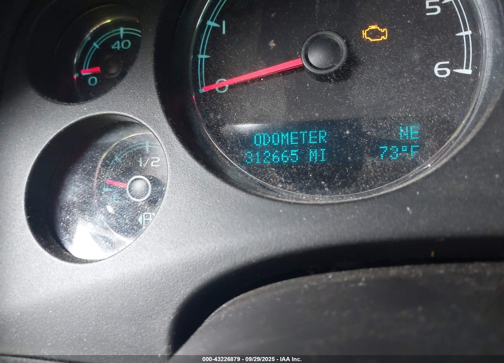 2009 CHEVROLET TAHOE VIN: 1GNEC23389R266994