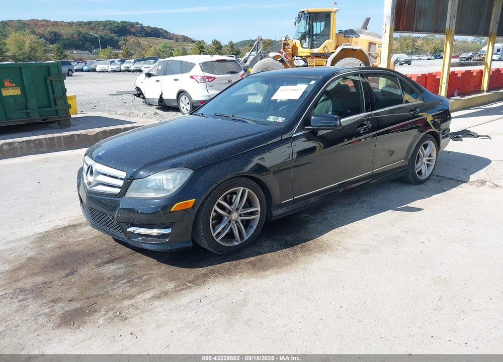 2013 MERCEDES-BENZ C CLASS VIN: WDDGF8AB7DR257093