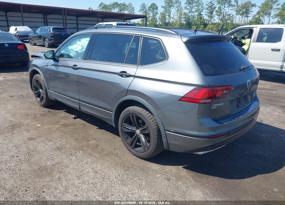 2019 VOLKSWAGEN TIGUAN VIN: 3VV3B7AX6KM127090