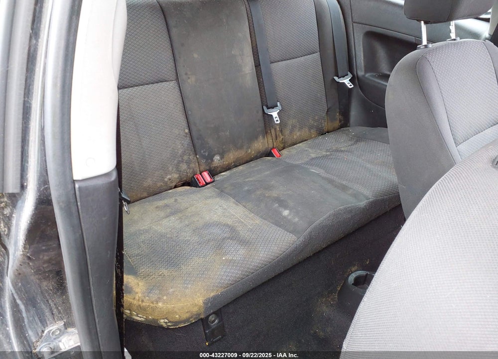 2007 FORD FOCUS VIN: 1FAHP31N47W146022