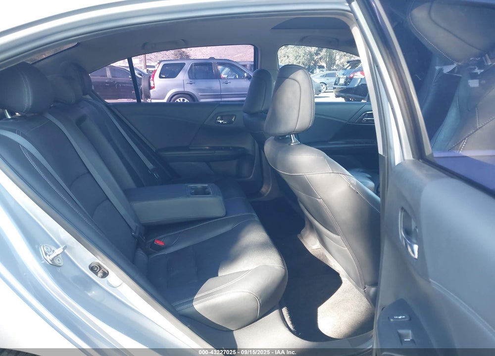 2017 HONDA ACCORD VIN: 1HGCR3F9XHA043021
