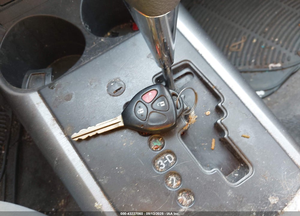 2011 TOYOTA RAV4 VIN: JTMBF4DV9BD041937
