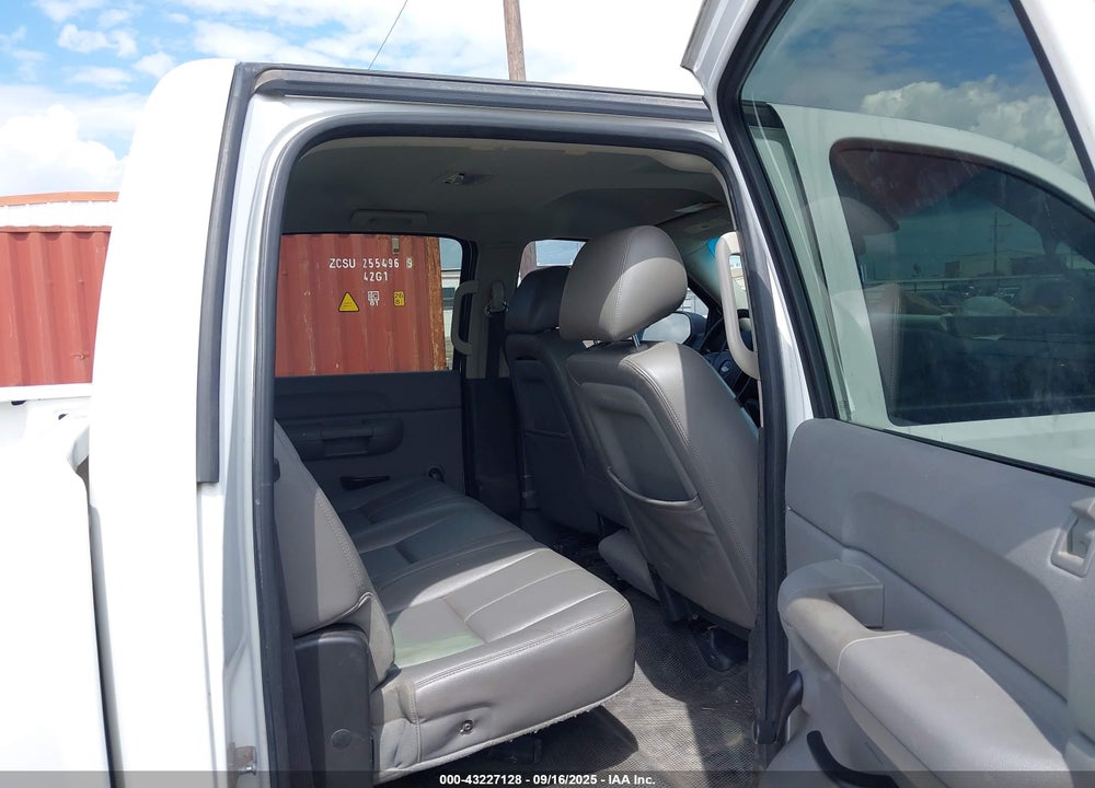 2013 CHEVROLET SILVERADO 1500 VIN: 3GCPKPEA1DG184739