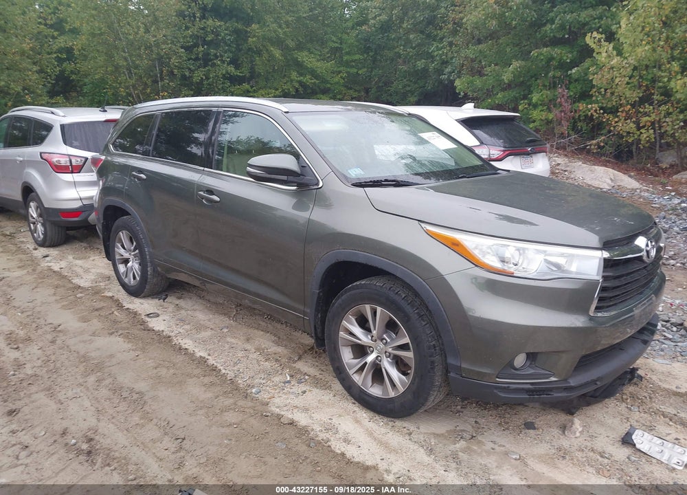 2015 TOYOTA HIGHLANDER XLE V6 VIN: 5TDJKRFH1FS192115
