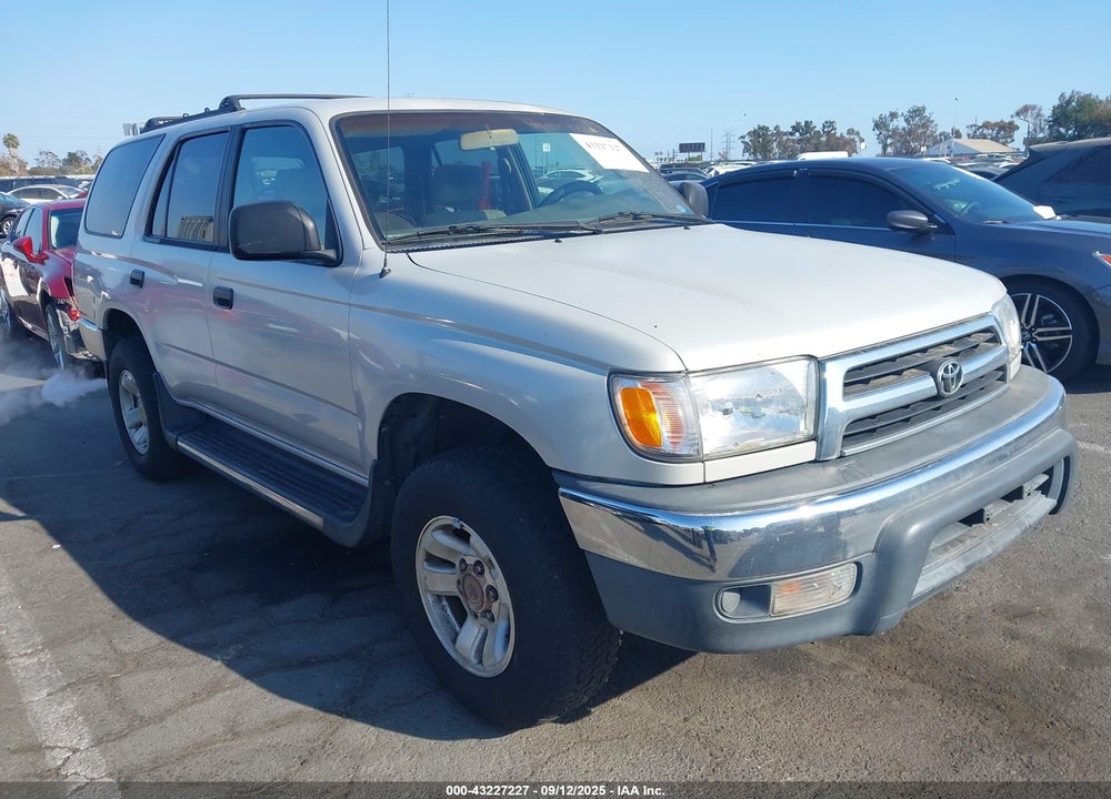 2000 TOYOTA 4RUNNER VIN: JT3GM84R8Y0061042