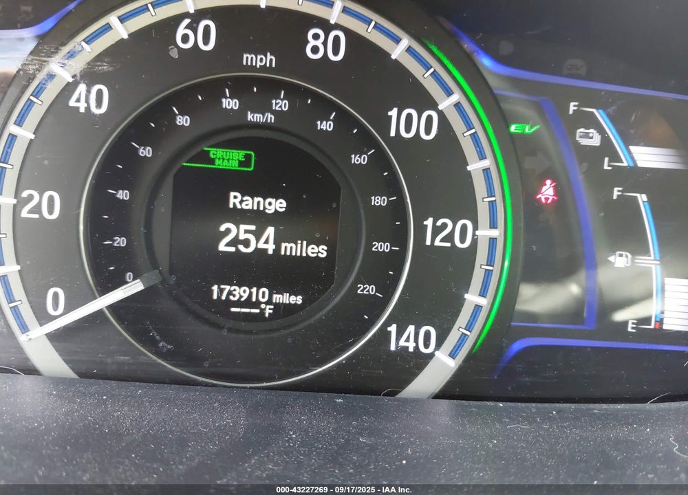 2015 HONDA ACCORD HYBRID VIN: 1HGCR6F39FA010764