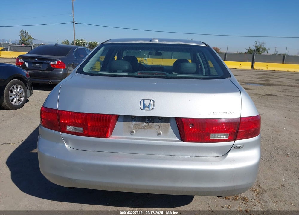 2005 HONDA ACCORD 3.0 EX VIN: 1HGCM66815A074709