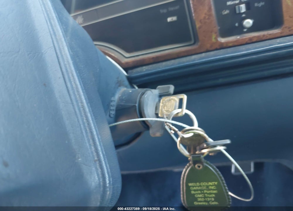 1990 CADILLAC SEVILLE VIN: 1G6KS5334LU828607
