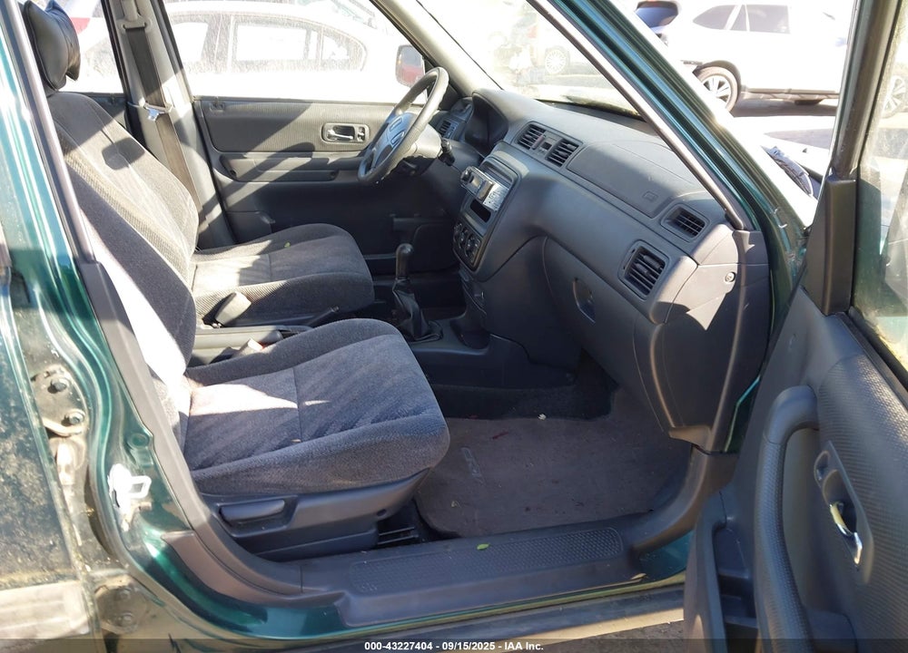 1999 HONDA CR-V EX VIN: JHLRD1760XC084375