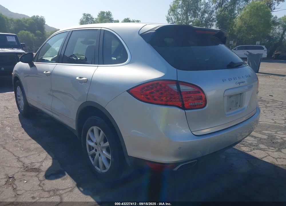 2011 PORSCHE CAYENNE VIN: WP1AA2A21BLA01154