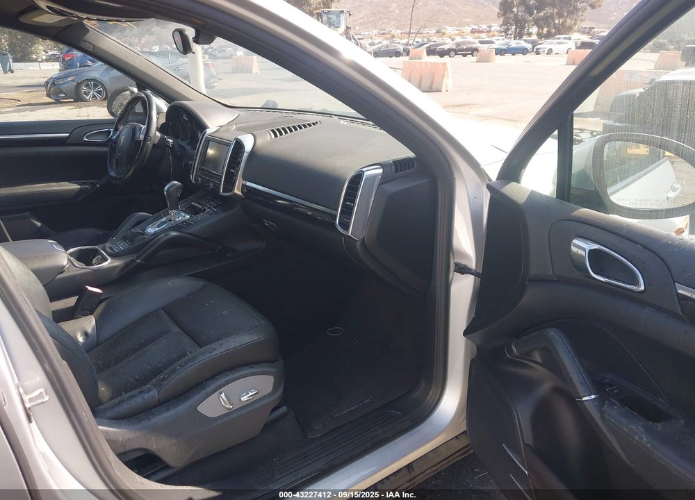 2011 PORSCHE CAYENNE VIN: WP1AA2A21BLA01154