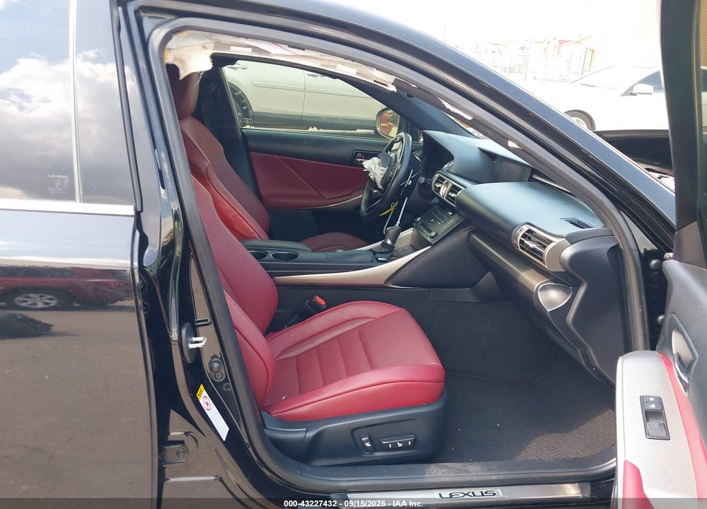 2015 LEXUS IS 250 VIN: JTHBF1D20F5082850