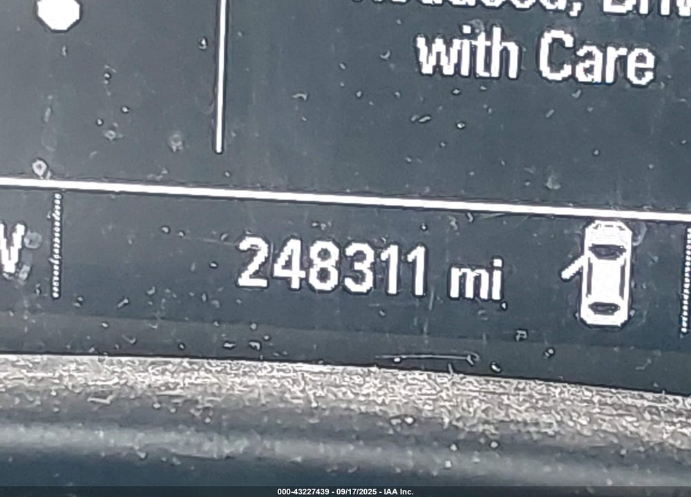 2018 CHEVROLET EQUINOX VIN: 2GNAXREV8J6147126