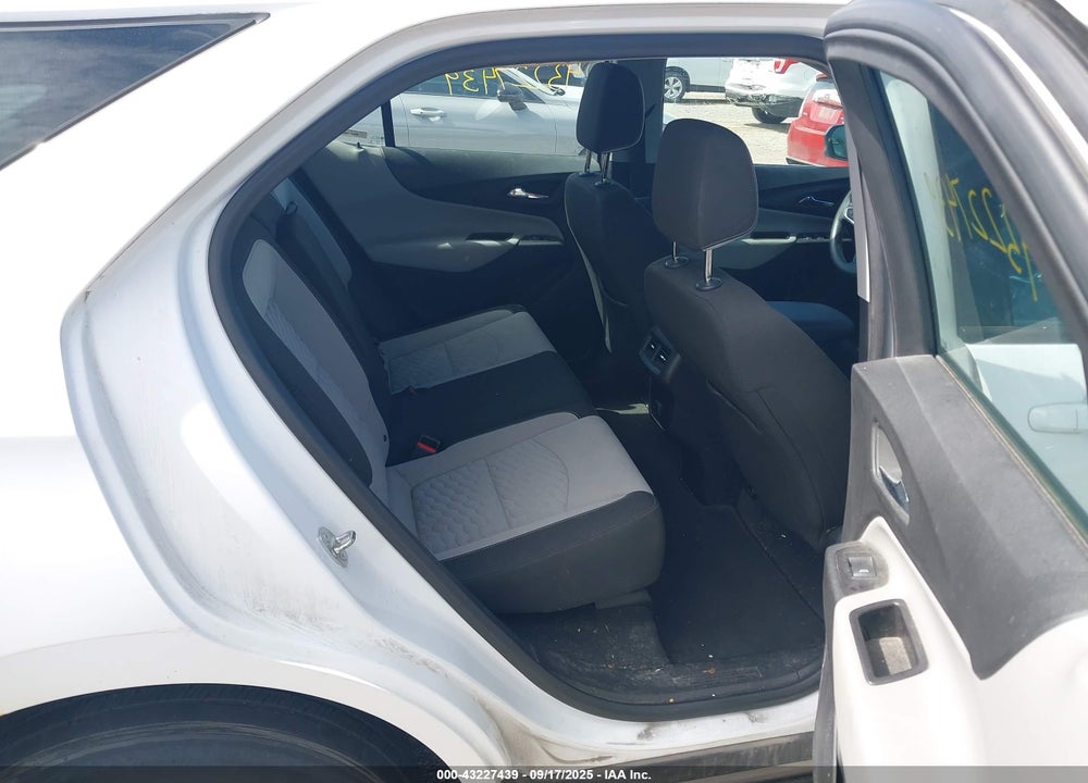 2018 CHEVROLET EQUINOX VIN: 2GNAXREV8J6147126