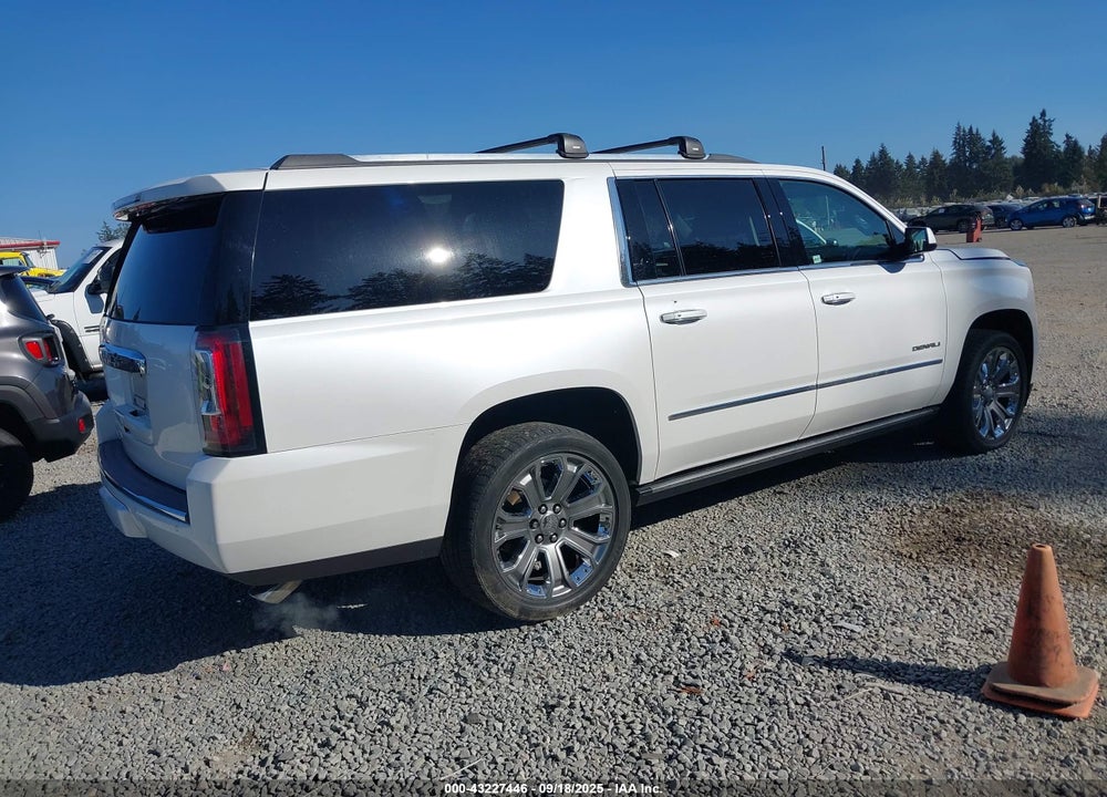 2016 GMC YUKON XL VIN: 1GKS2HKJ7GR429976