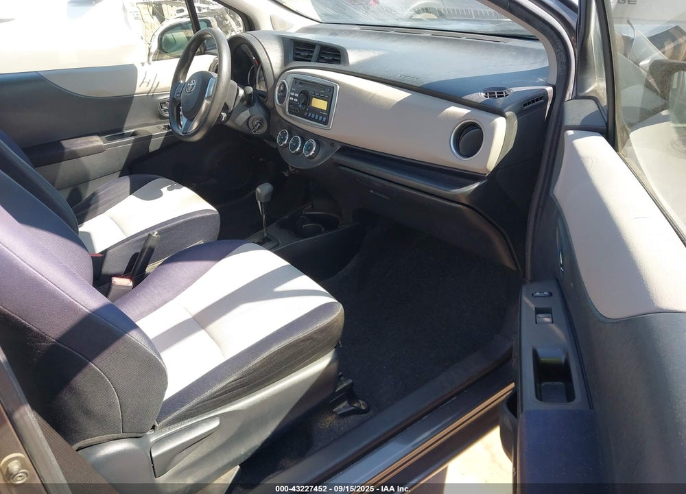 2012 TOYOTA YARIS VIN: JTDJTUD30CD522633