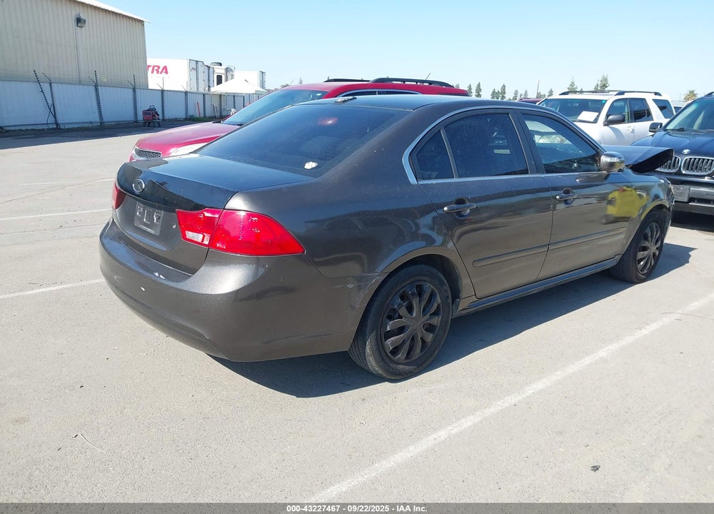 2010 KIA OPTIMA VIN: KNAGG4A8XA5381962
