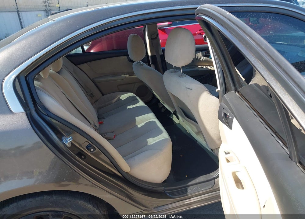 2010 KIA OPTIMA VIN: KNAGG4A8XA5381962