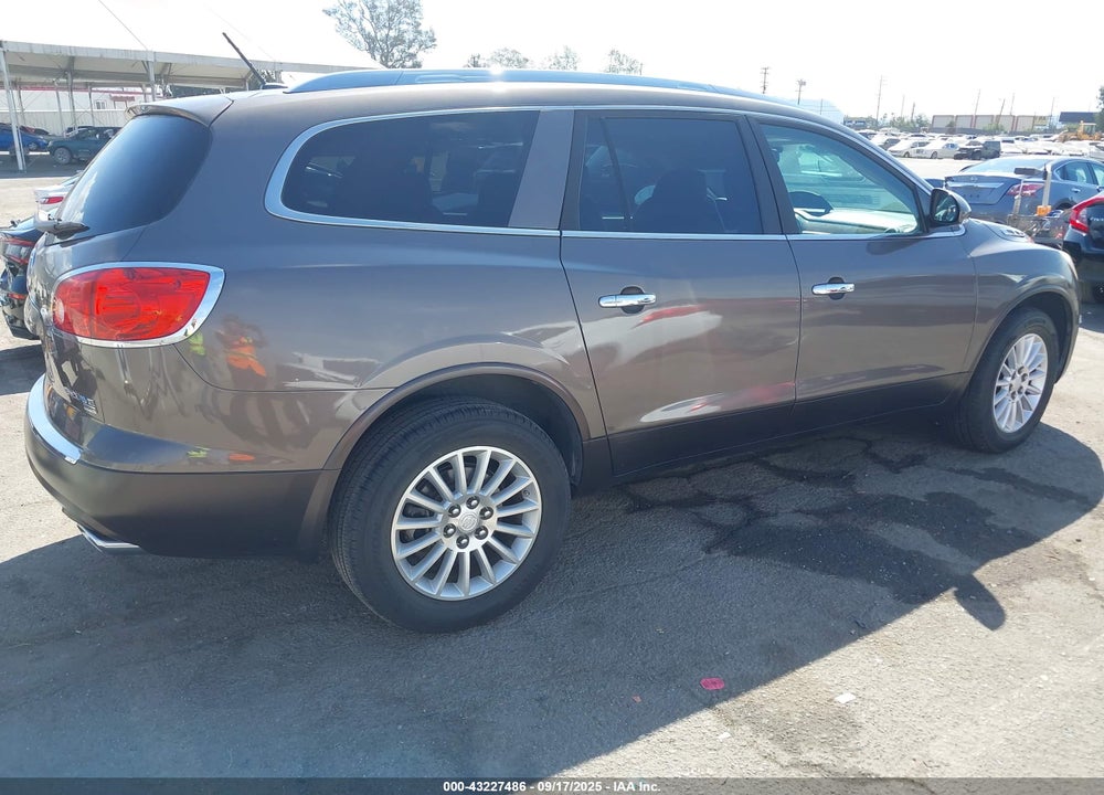 2008 BUICK ENCLAVE CXL VIN: 5GAER23718J111227