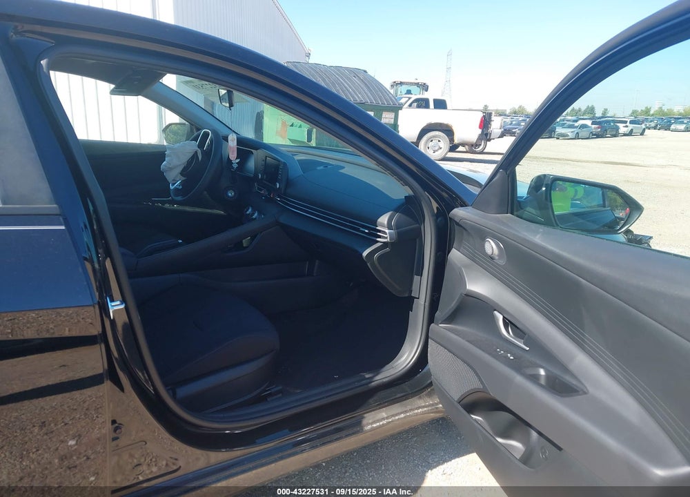2024 HYUNDAI ELANTRA SE VIN: KMHLL4DG6RU843236