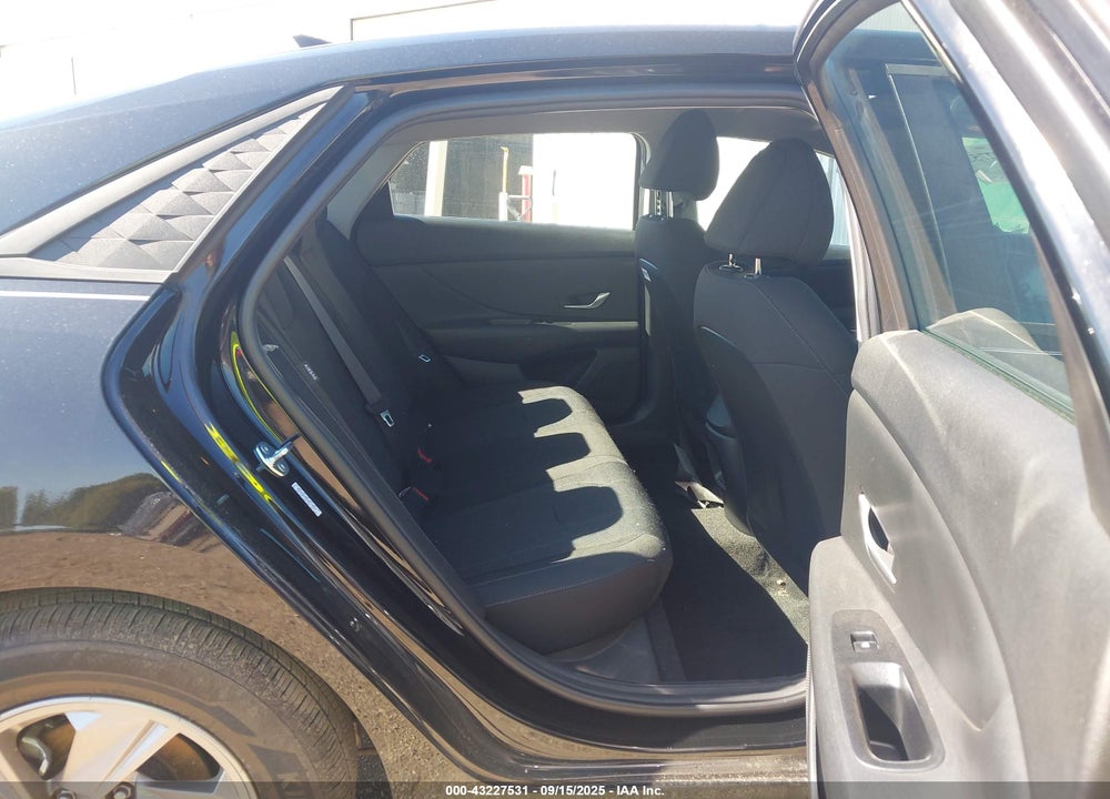 2024 HYUNDAI ELANTRA SE VIN: KMHLL4DG6RU843236